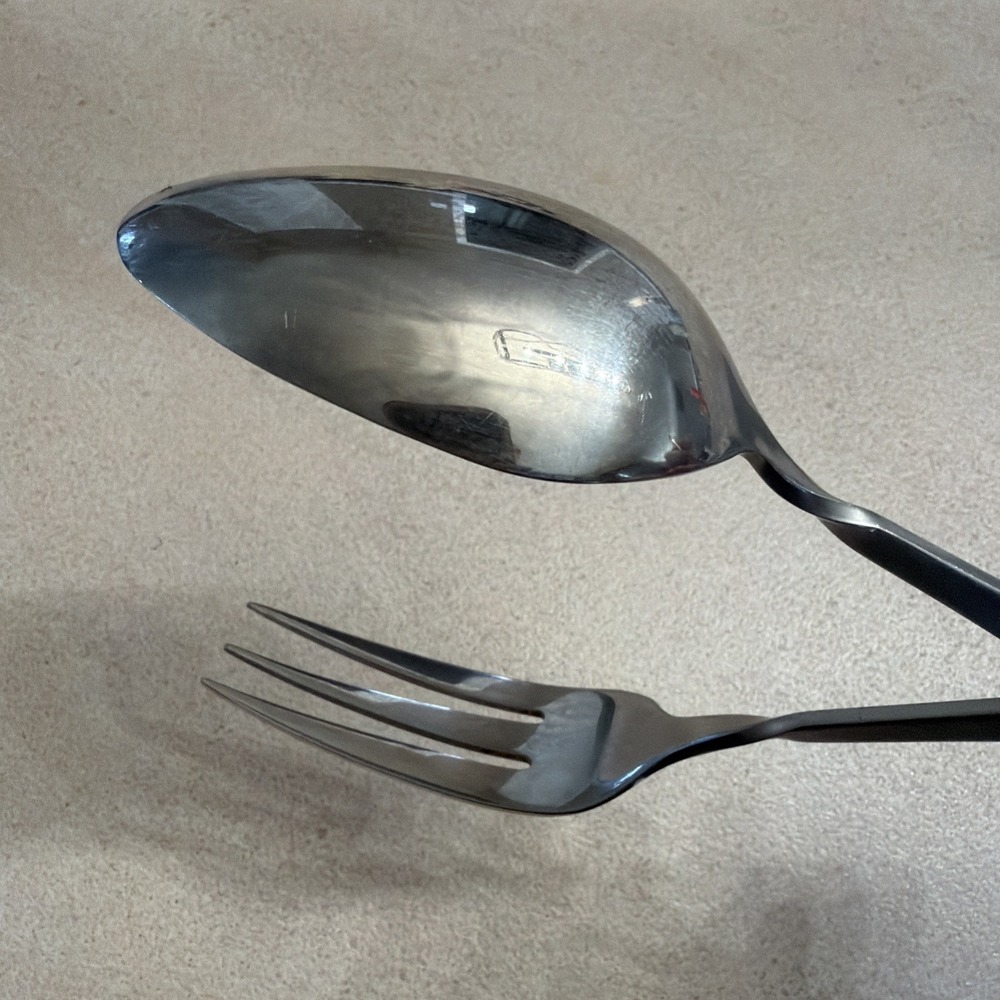 Stainless Steel 18/8 Silver Kitchenware Serving Salad Tongs - Picture 5 of 5
